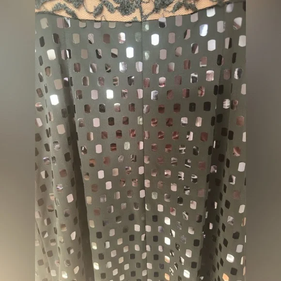 Adrianna Papell sequin and lace dress - Picture 3 of 9